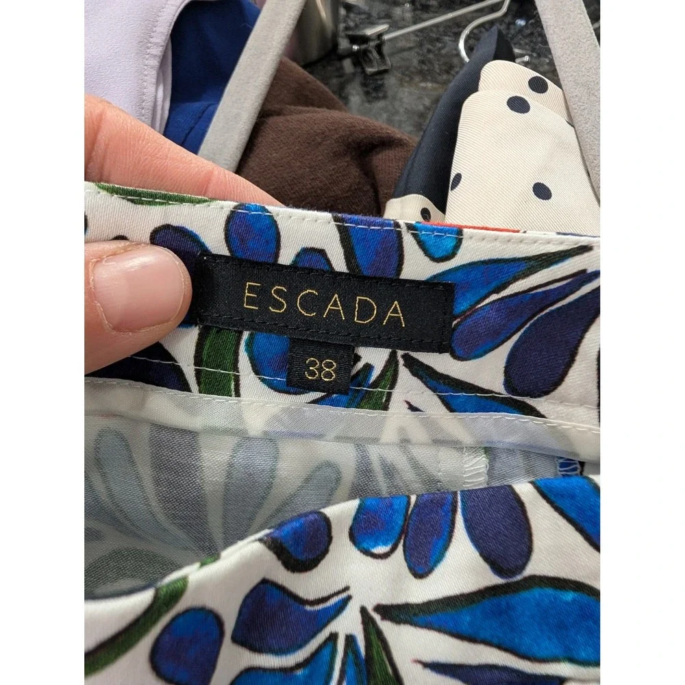Escada radiant charm